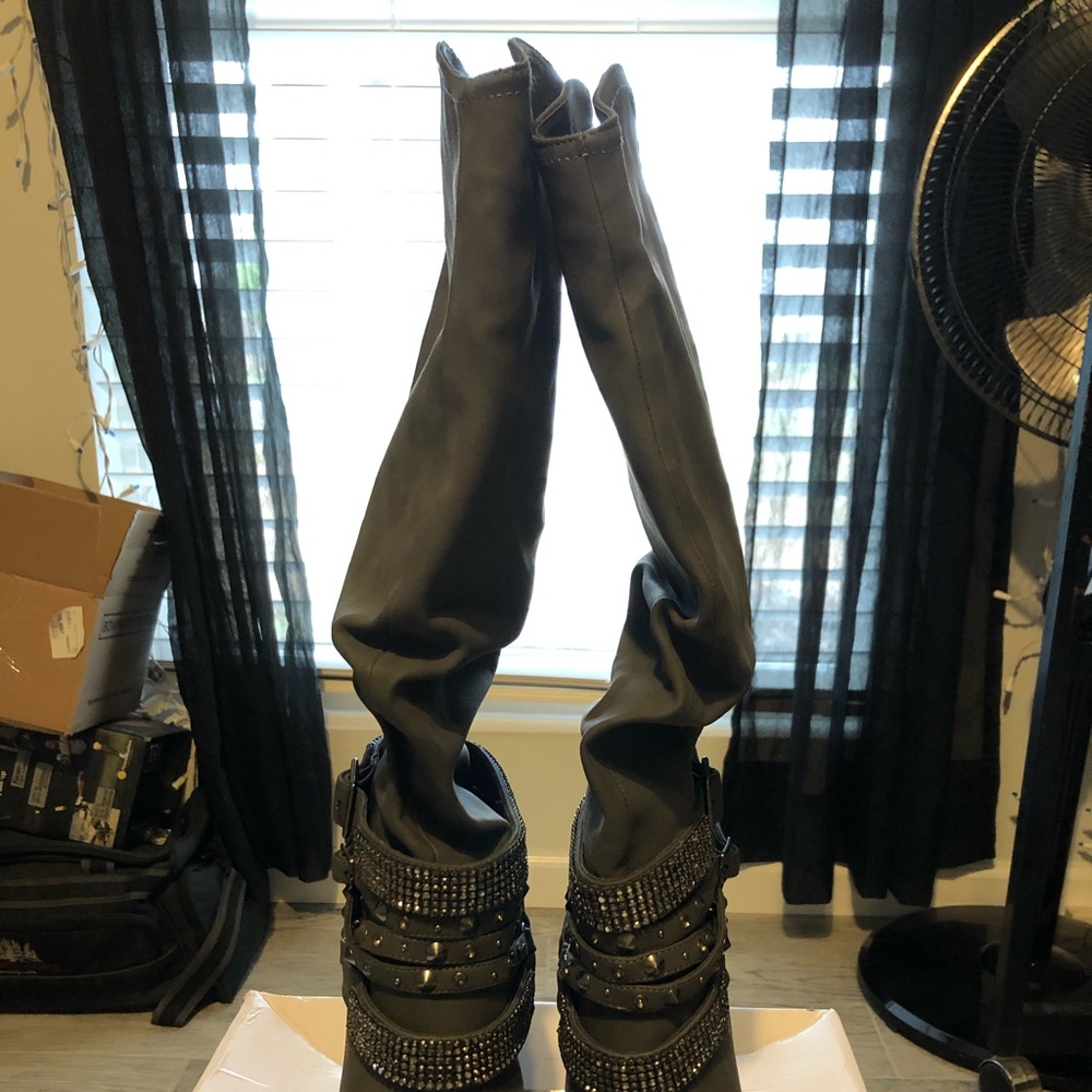 Venus Grey Boots w/ Bling